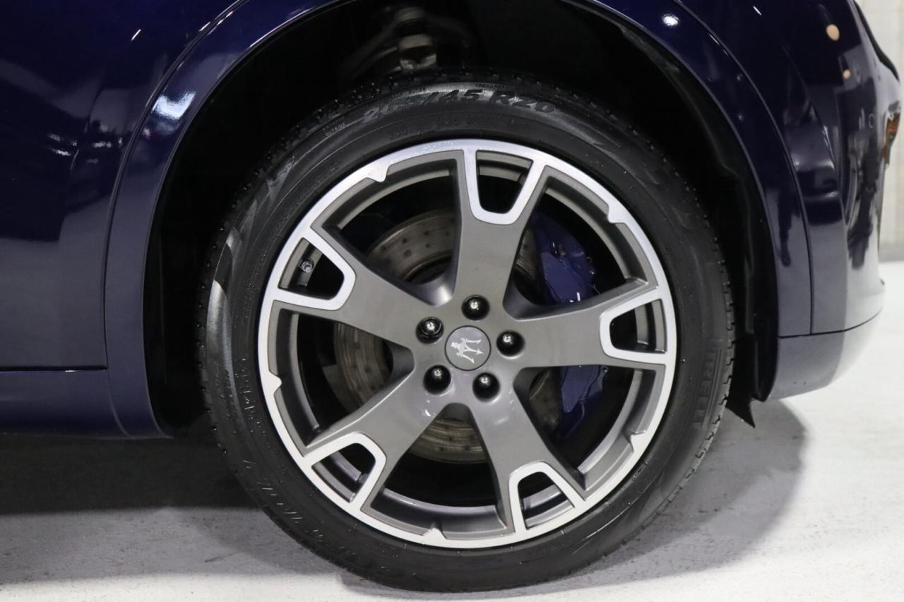 2017 Maserati Levante S AWD 454 HP  CLEAN  NO ACCIDENTS Photo