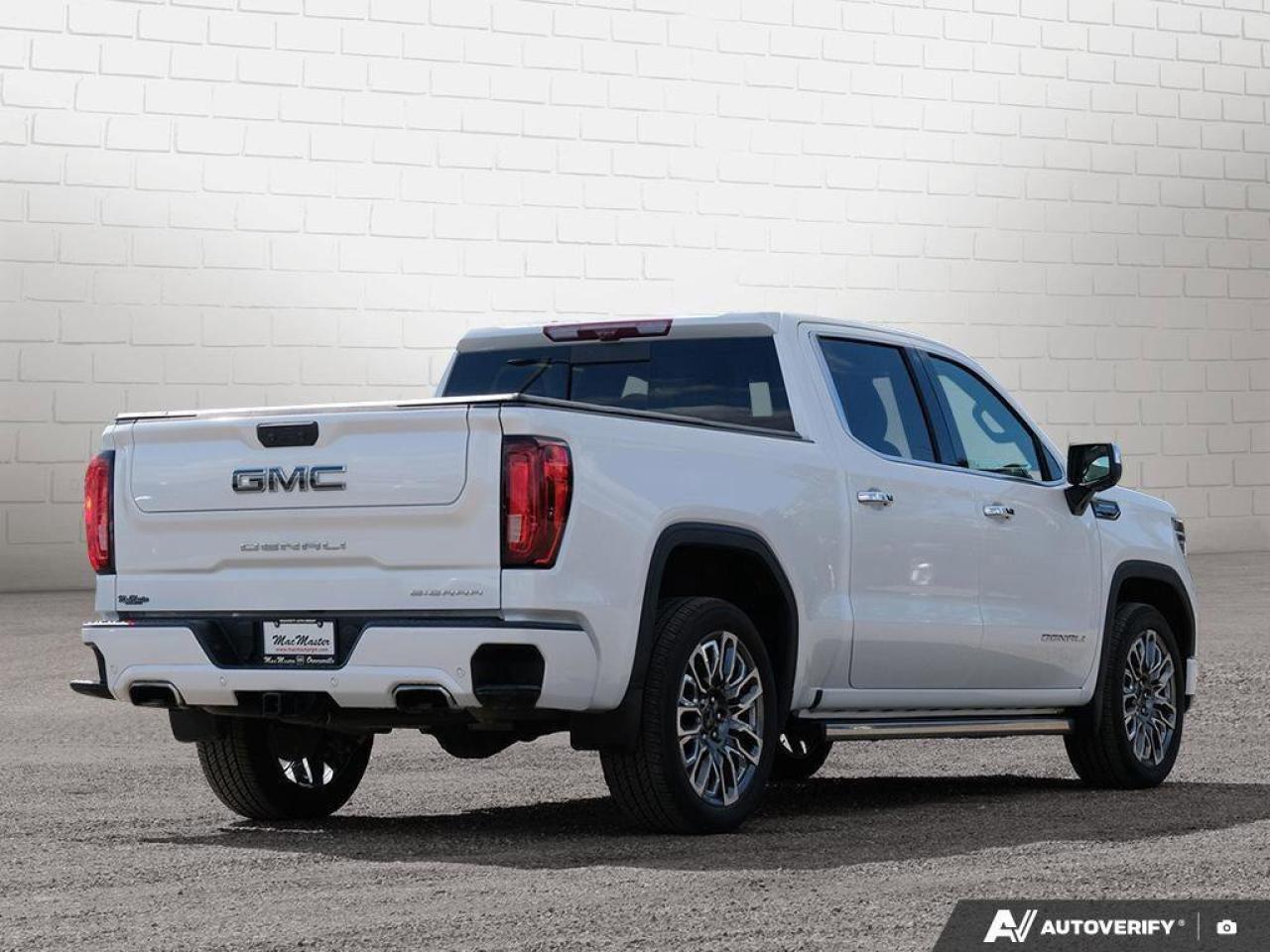 2024 GMC Sierra 1500 Denali UltimateDENALI ULTIMATE, 6.2L, 4X4, LOADED, Photo