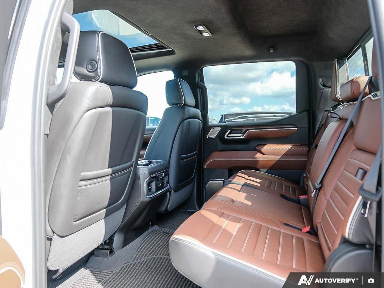 2024 GMC Sierra 1500 Denali UltimateDENALI ULTIMATE, 6.2L, 4X4, LOADED, Photo