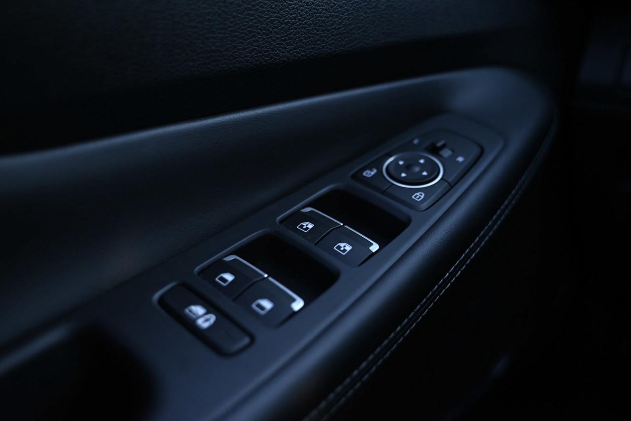 2023 Hyundai Santa Fe Plug-In Hybrid CPO Rates from 4.49%,1-owner Photo