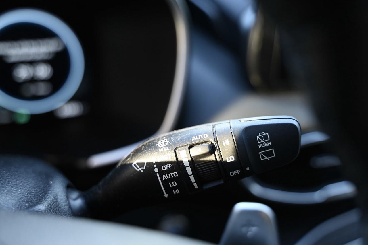 2023 Hyundai Santa Fe Plug-In Hybrid CPO Rates from 4.49%,1-owner Photo