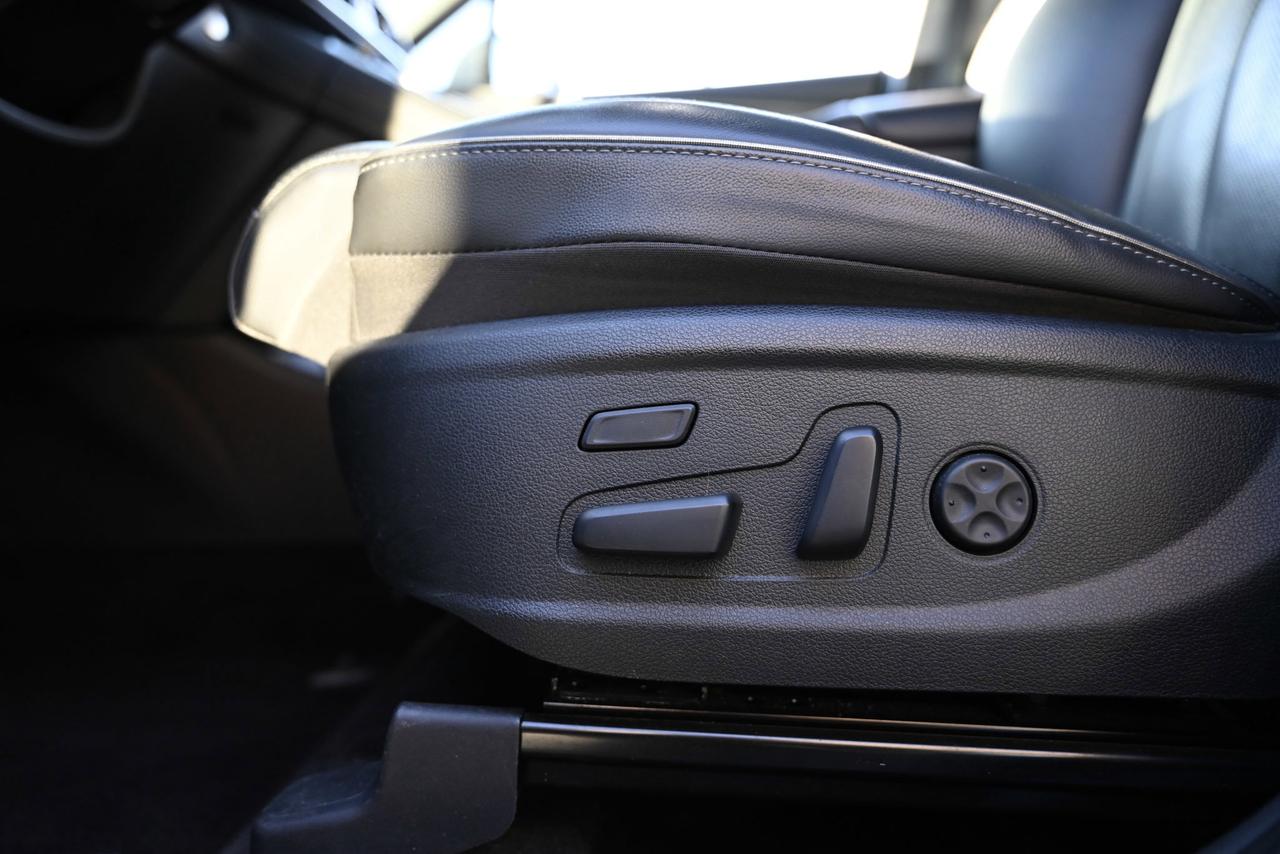 2023 Hyundai Santa Fe Plug-In Hybrid CPO Rates from 4.49%,1-owner Photo