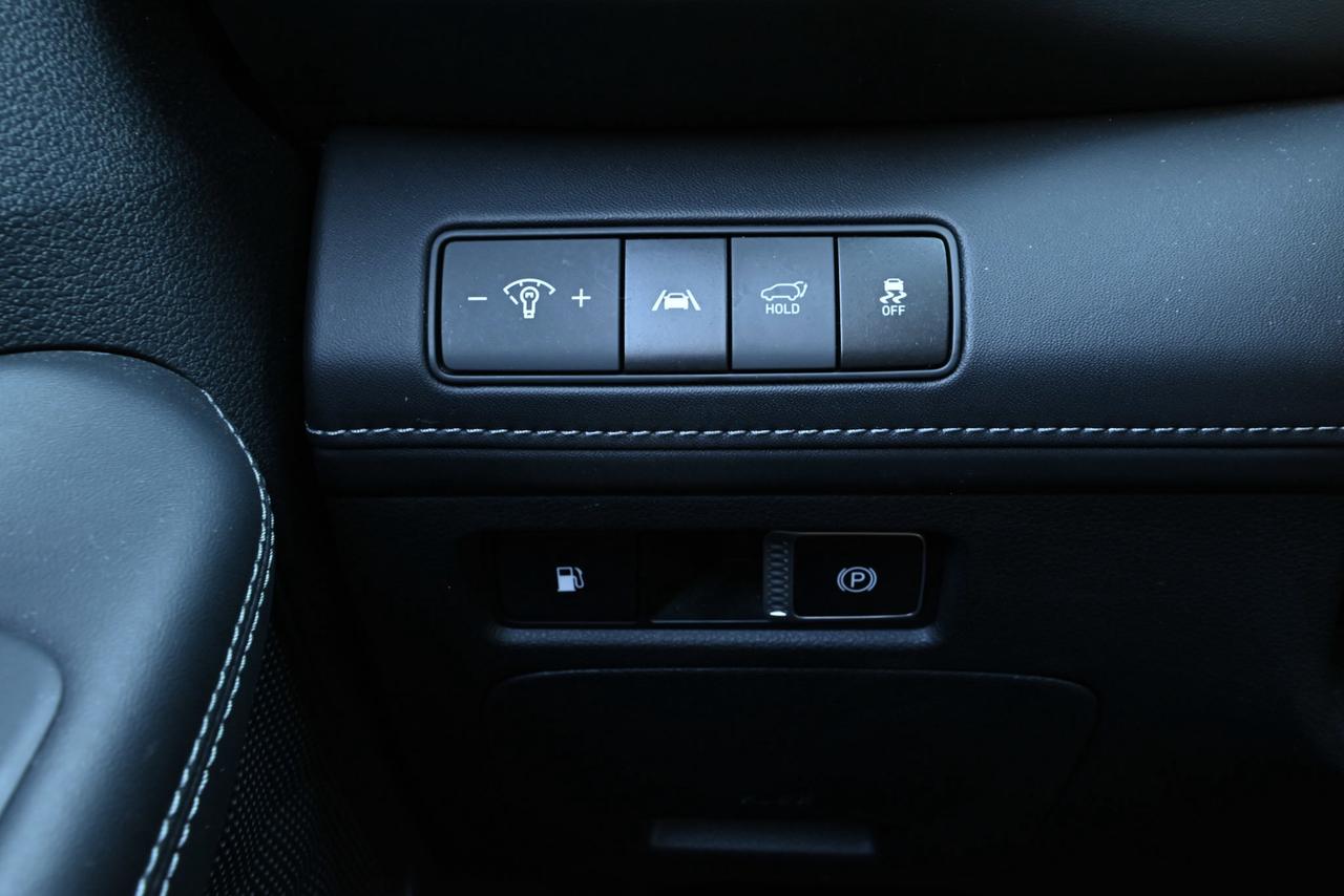 2023 Hyundai Santa Fe Plug-In Hybrid CPO Rates from 4.49%,1-owner Photo