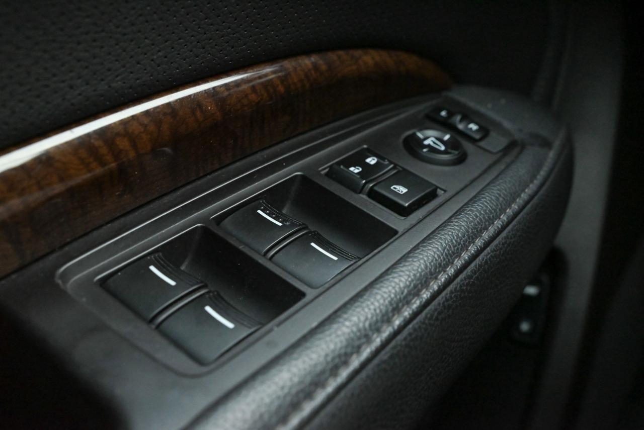 2020 Acura MDX Tech, FULLY LOADED, AWD, SERVICE HISTORY, NO ACCID Photo