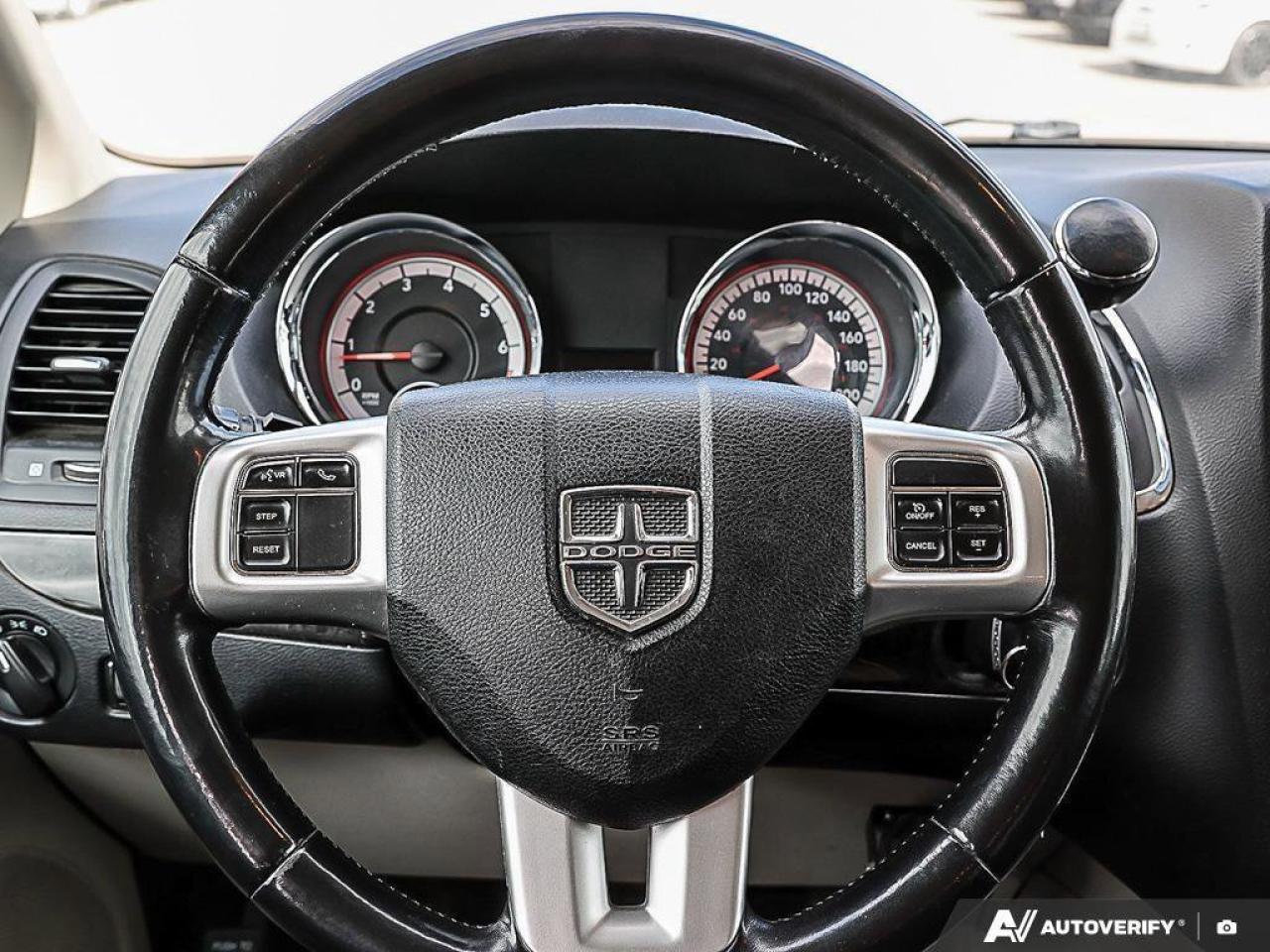 2012 Dodge Grand Caravan SEEXPRESS, V6, UCONNECT, TRI-ZONE CLIMATE, ALLOYS, Photo