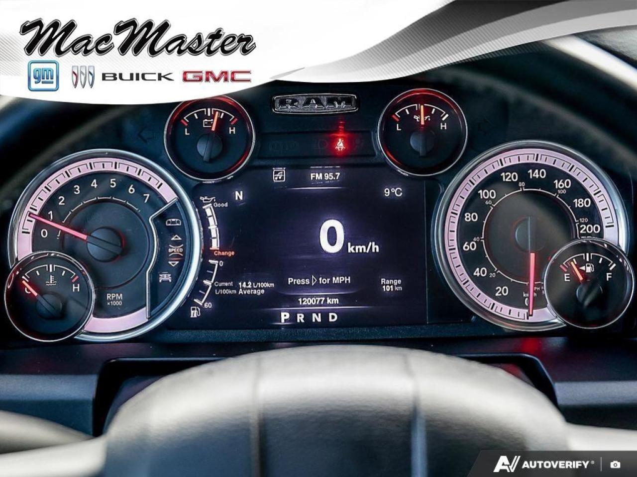 2019 RAM 1500 Classic ExpressBLACK EXPRESS, HEMI, CREW, 4X4, HEATED CLOT Photo