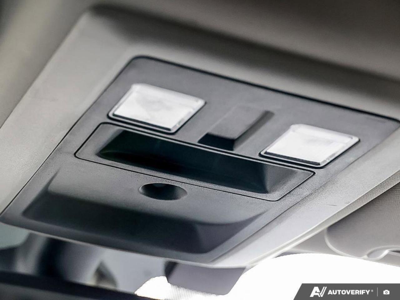 2019 RAM 1500 Classic ExpressBLACK EXPRESS, HEMI, CREW, 4X4, HEATED CLOT Photo