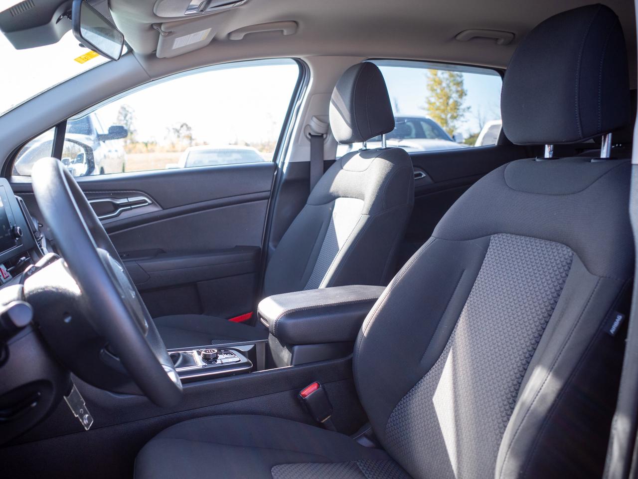 2023 Kia Sportage LX -  Parking Guidance, Perimeter Alarm Photo