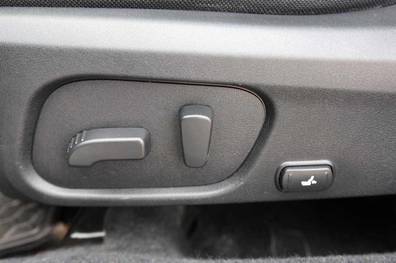 2018 Subaru Forester TOURING-6S MAN-AWD/P SEAT/PANORAMIC ROOF/BLIS/B CA Photo