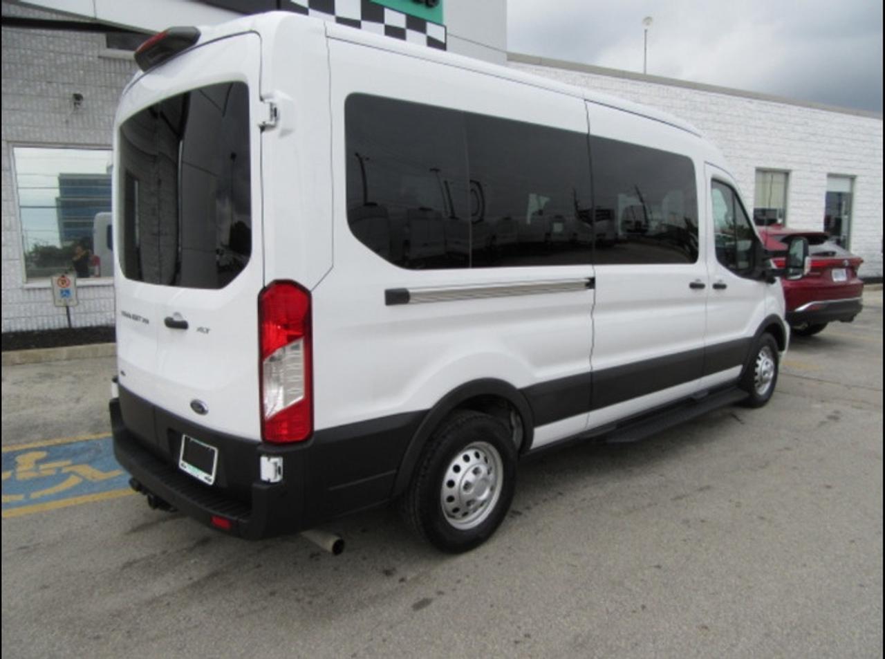 2022 Ford Transit Cargo Van GAS MED ROOF EXT ALL WHEEL DRIVE 15 PASS VAN Photo3