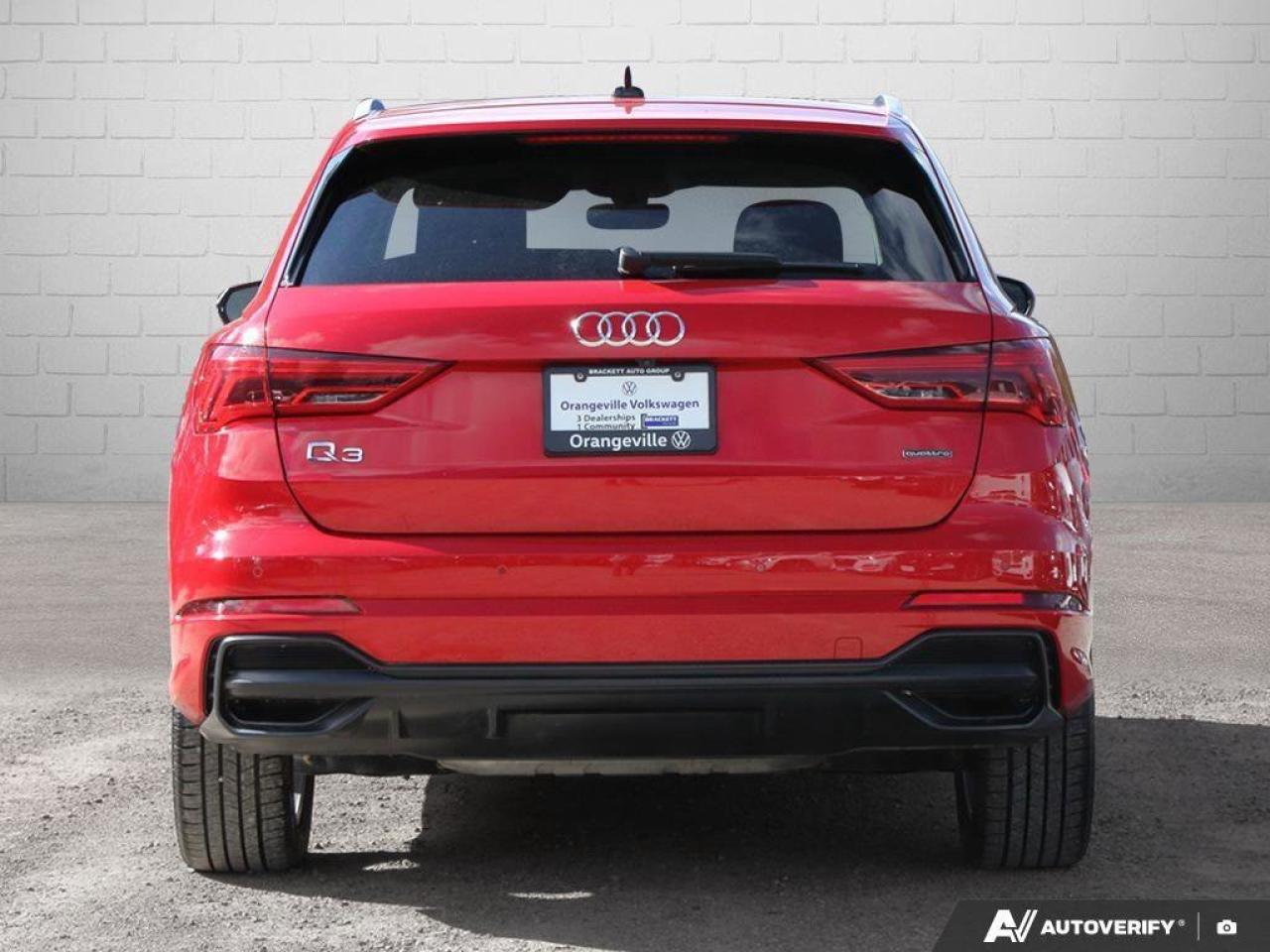 2019 Audi Q3 TechnikACCIDENT-FREE, S-LINE, SUNROOF, BANG & OLUF Photo