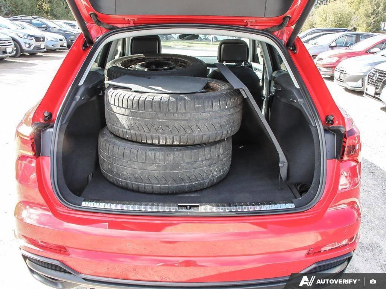 2019 Audi Q3 TechnikACCIDENT-FREE, S-LINE, SUNROOF, BANG & OLUF Photo