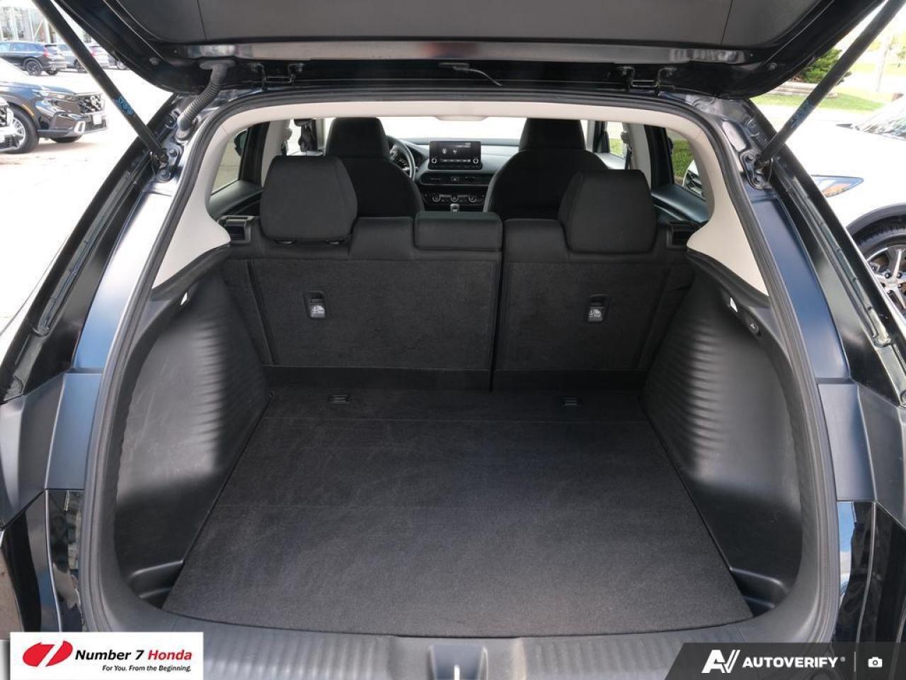 2024 Honda HR-V Lx-B *EXTENDED FACTORY WARRANTY*ONE OWNER Photo