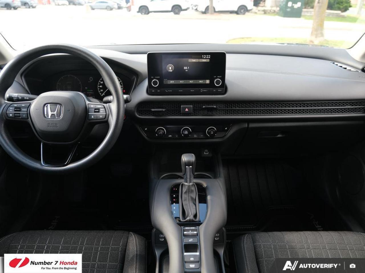 2024 Honda HR-V Lx-B *EXTENDED FACTORY WARRANTY*ONE OWNER Photo