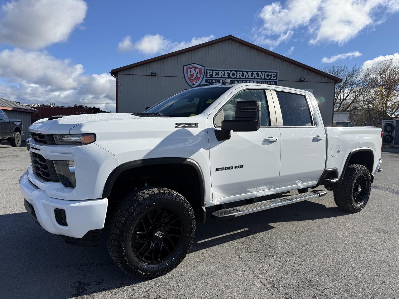 2024 Chevrolet SILVERADO 2500HD LT BDS LIFT/WHEEL/TIRE/LEATHER PKG!! Photo