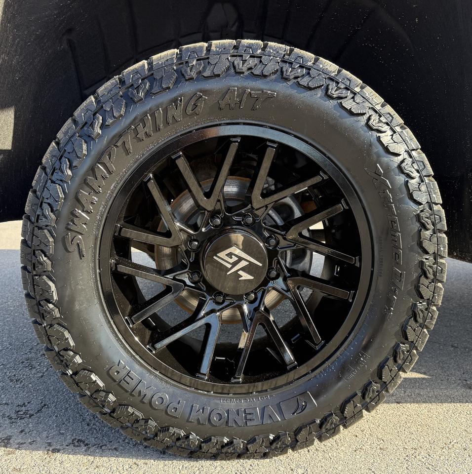 2024 Chevrolet SILVERADO 2500HD LT BDS LIFT/WHEEL/TIRE/LEATHER PKG!! Photo