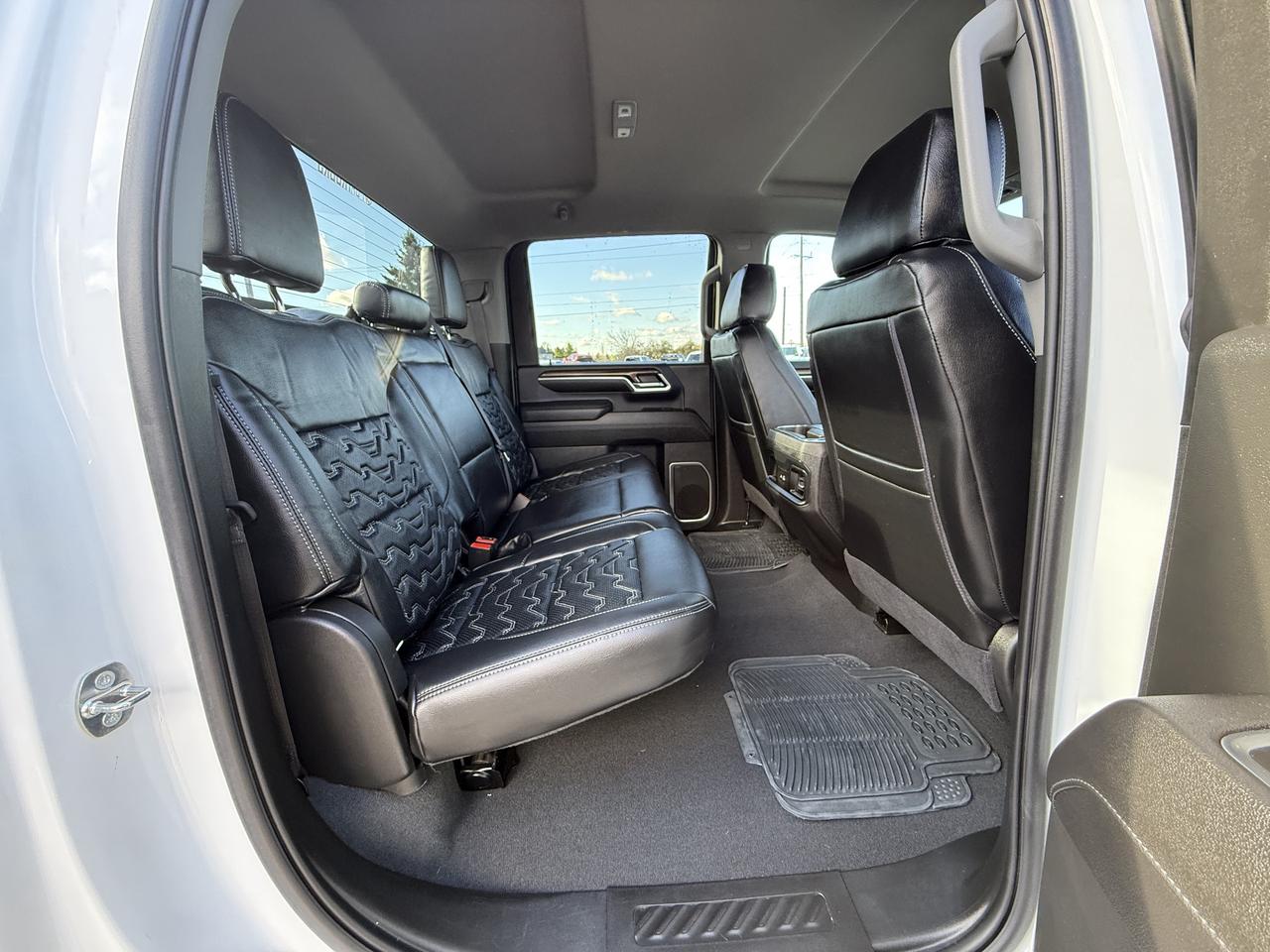 2024 Chevrolet SILVERADO 2500HD LT BDS LIFT/WHEEL/TIRE/LEATHER PKG!! Photo