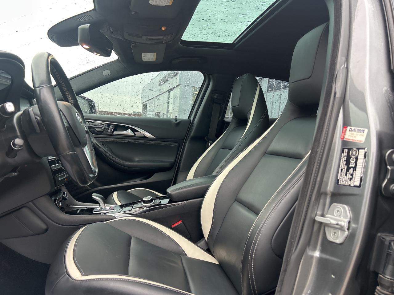 2017 Infiniti QX30 FWD 4dr Sport Photo