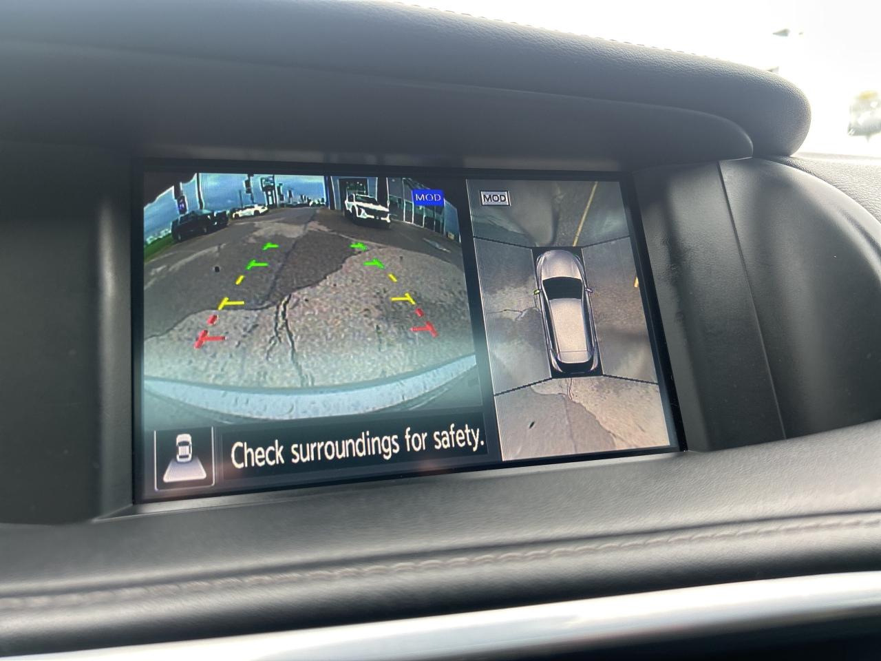 2017 Infiniti QX30 FWD 4dr Sport Photo