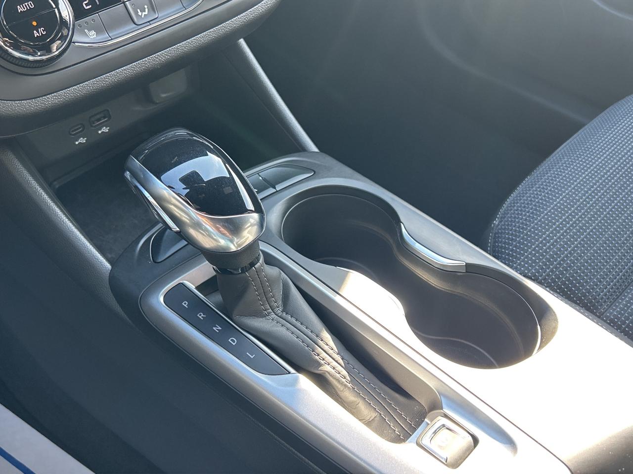 2024 Buick Envista FWD 4dr Preferred Photo