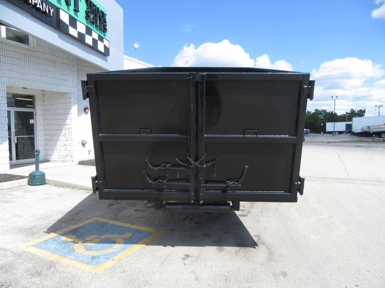 2024 RAM 5500 DIESEL REG CAB 4X4 WITH NEW STELLAR HOOK LIFT Photo