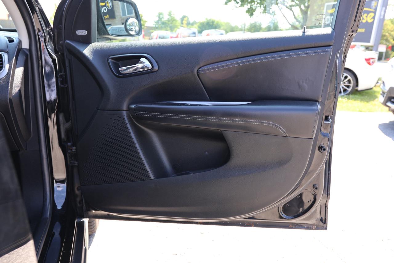 2016 Dodge Journey CROSSROAD-AWD-7PASS/DVD/NAV/LEATHER/KEYLESS/P SEAT Photo