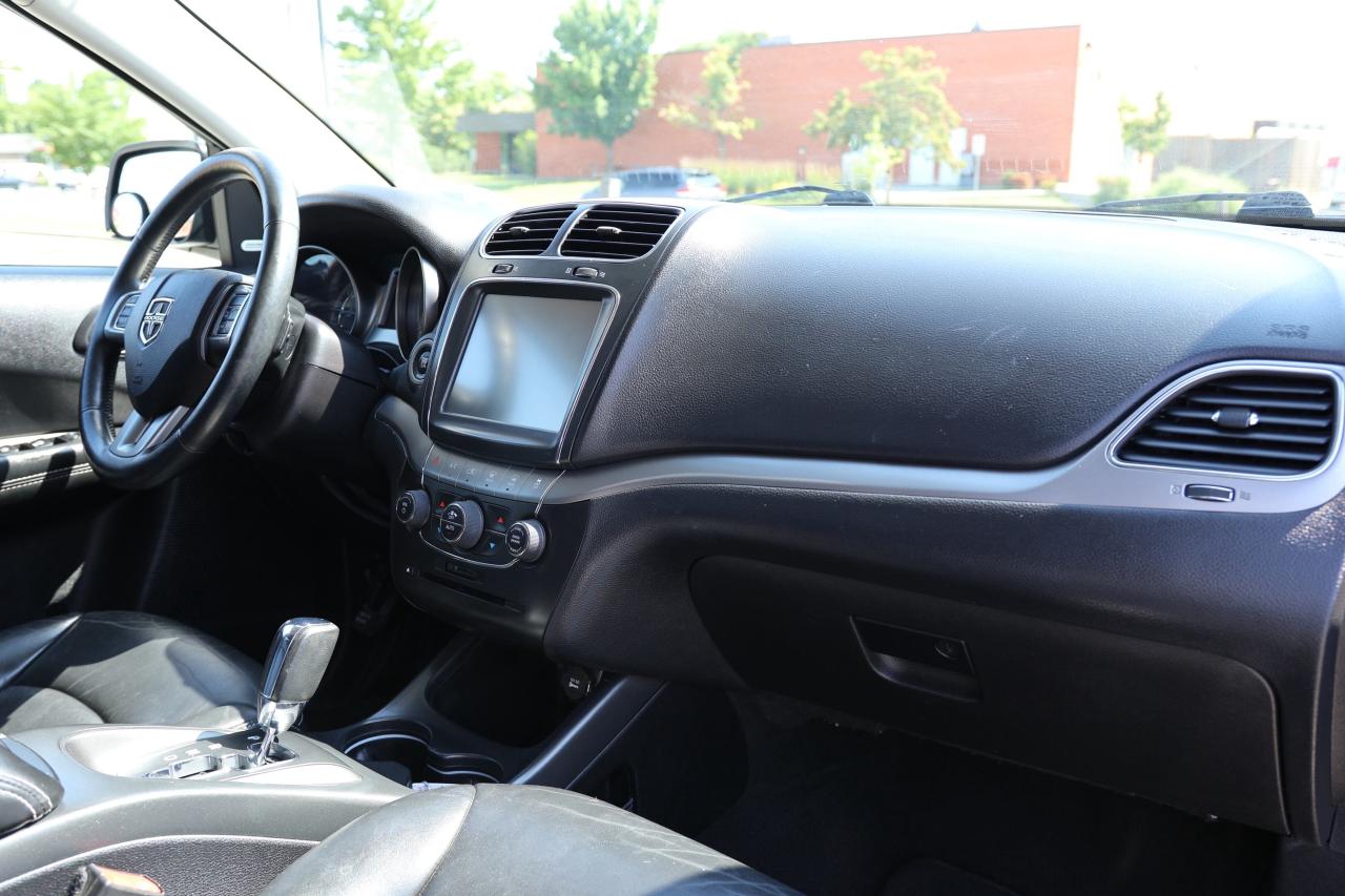 2016 Dodge Journey CROSSROAD-AWD-7PASS/DVD/NAV/LEATHER/KEYLESS/P SEAT Photo
