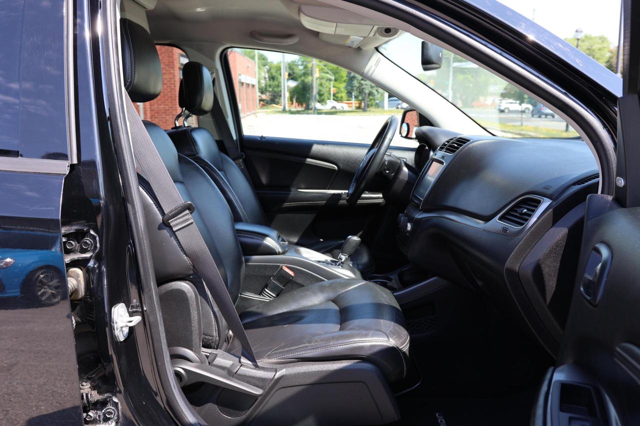 2016 Dodge Journey CROSSROAD-AWD-7PASS/DVD/NAV/LEATHER/KEYLESS/P SEAT Photo