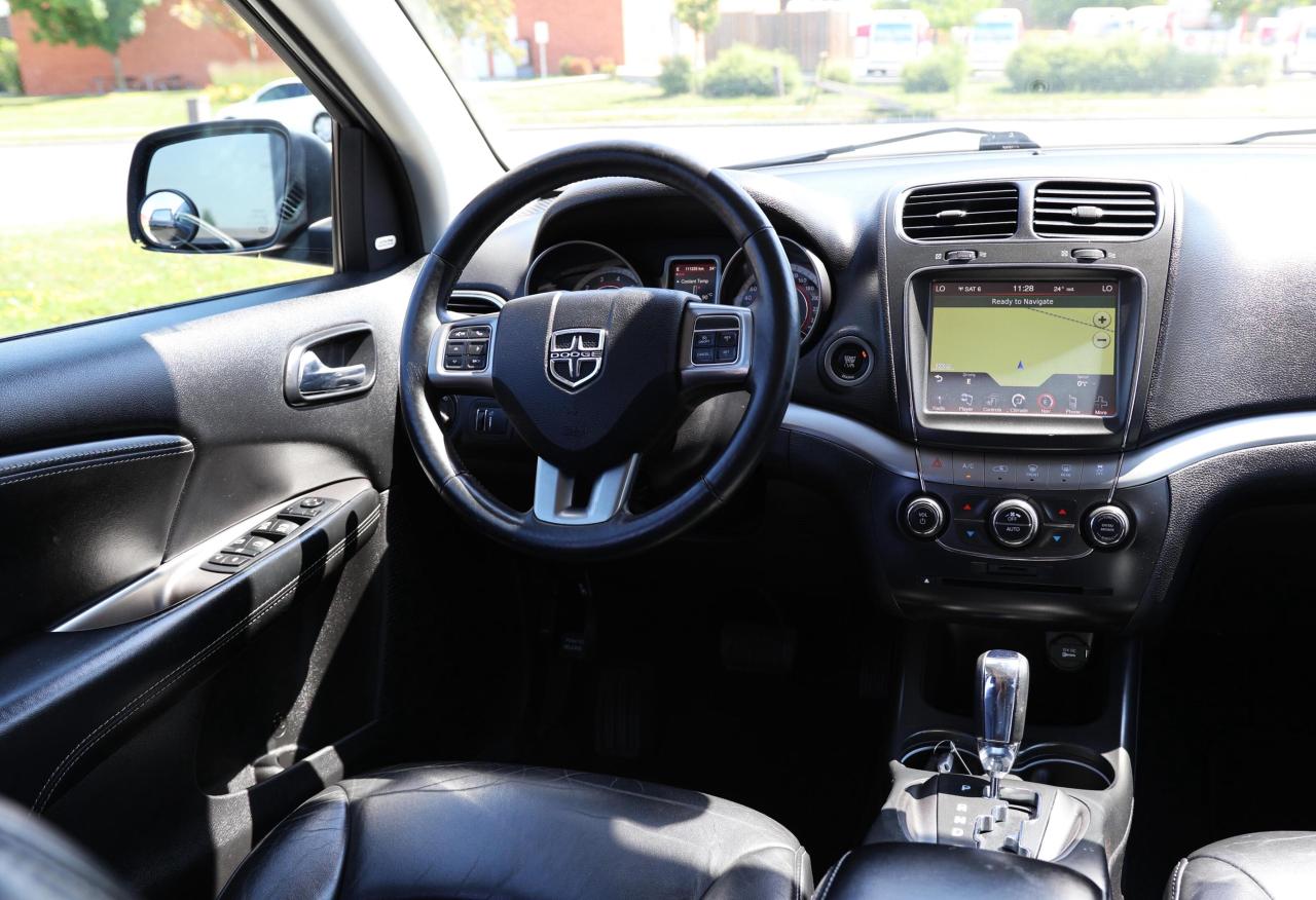 2016 Dodge Journey CROSSROAD-AWD-7PASS/DVD/NAV/LEATHER/KEYLESS/P SEAT Photo