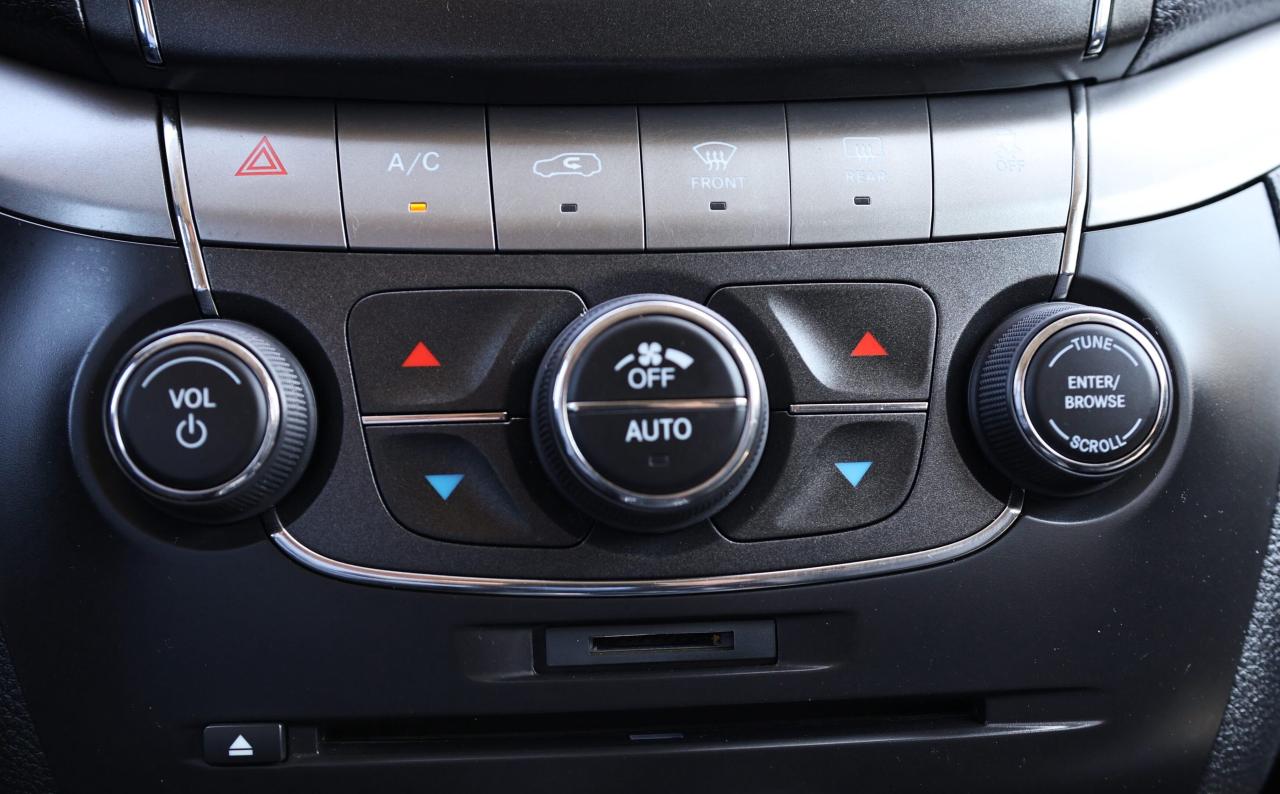 2016 Dodge Journey CROSSROAD-AWD-7PASS/DVD/NAV/LEATHER/KEYLESS/P SEAT Photo