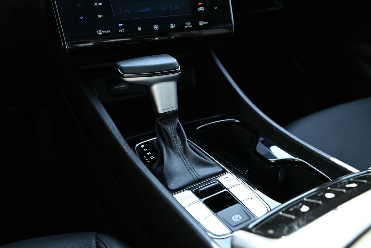 2024 Hyundai Tucson Trend AWD, ONLY 9,000 KILO WOW! Photo