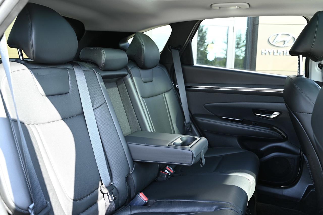 2024 Hyundai Tucson Trend AWD, ONLY 9,000 KILO WOW! Photo