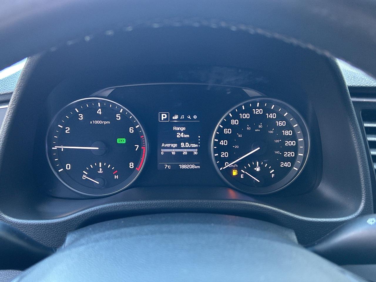 2017 Hyundai Elantra SE   BACK-UP CAM   ALLOYS   HTD SEATS   B/T   A/C Photo