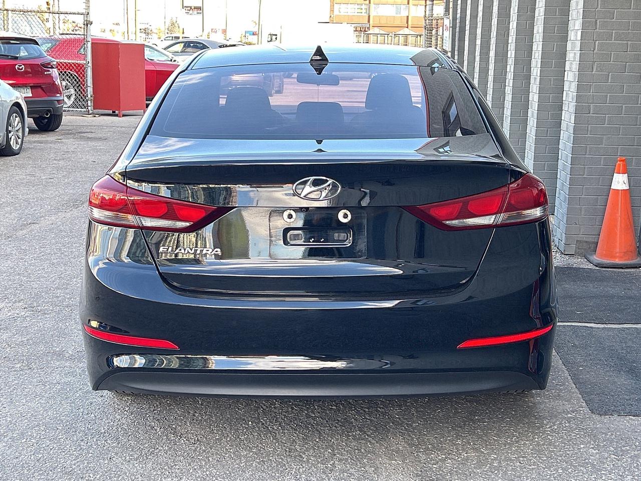 2017 Hyundai Elantra SE   BACK-UP CAM   ALLOYS   HTD SEATS   B/T   A/C Photo