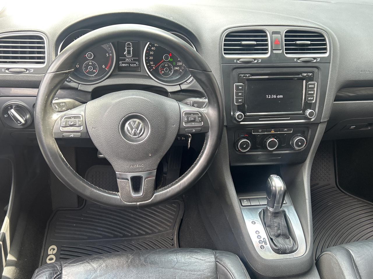 2011 Volkswagen Golf Wagon 4dr TDI DSG Highline   TDI SAVE ON FUEL Photo