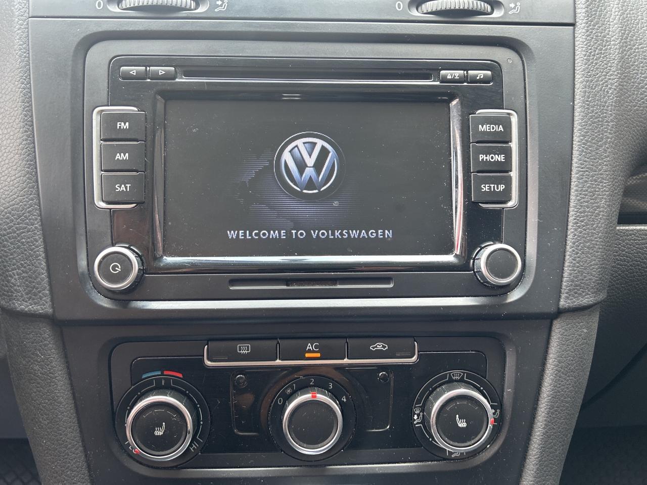 2011 Volkswagen Golf Wagon 4dr TDI DSG Highline   TDI SAVE ON FUEL Photo