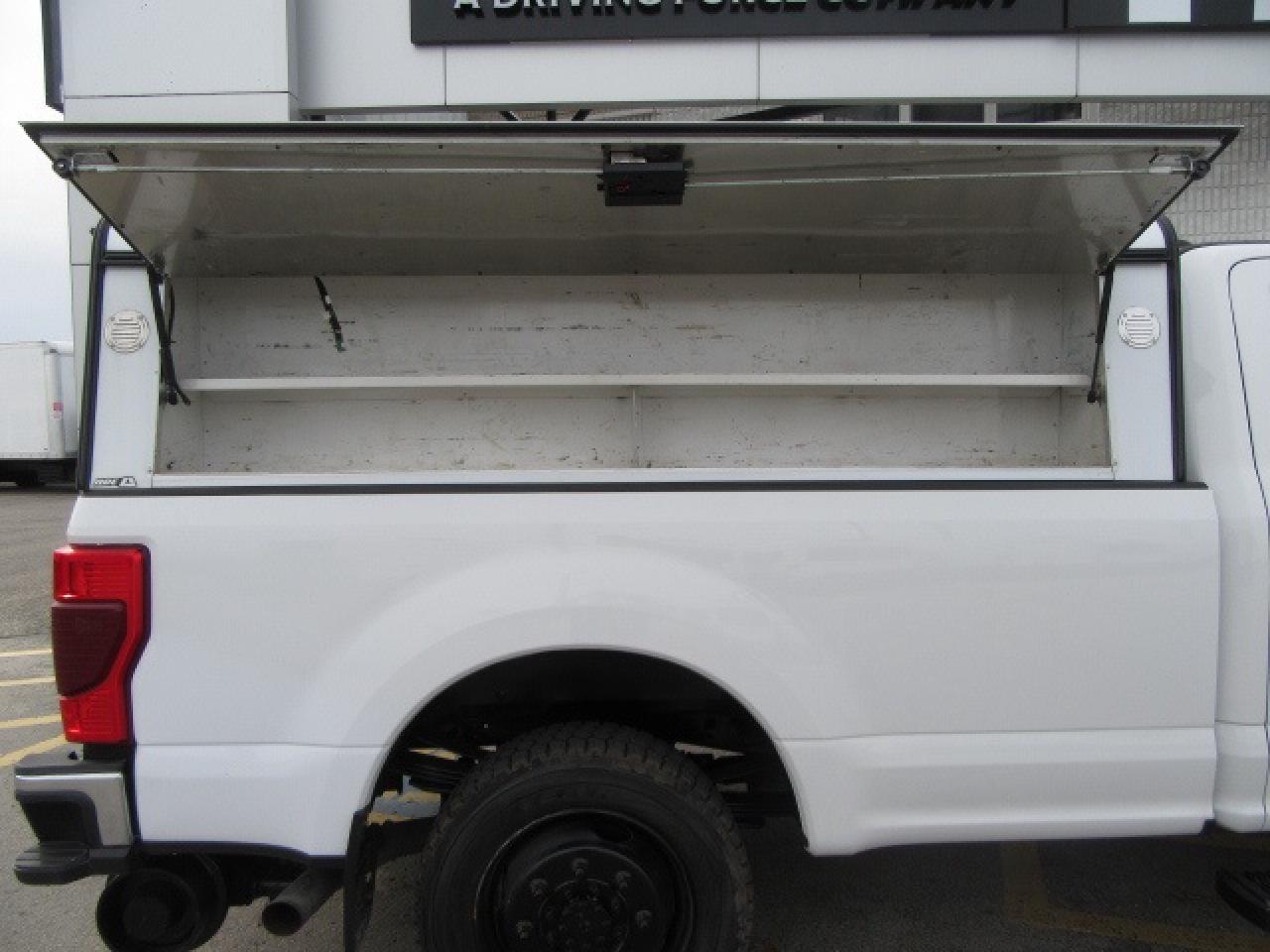 2020 Ford F-350 CREW CAB 4X4 HI-RAIL PACKAGE 8FT BOX Photo