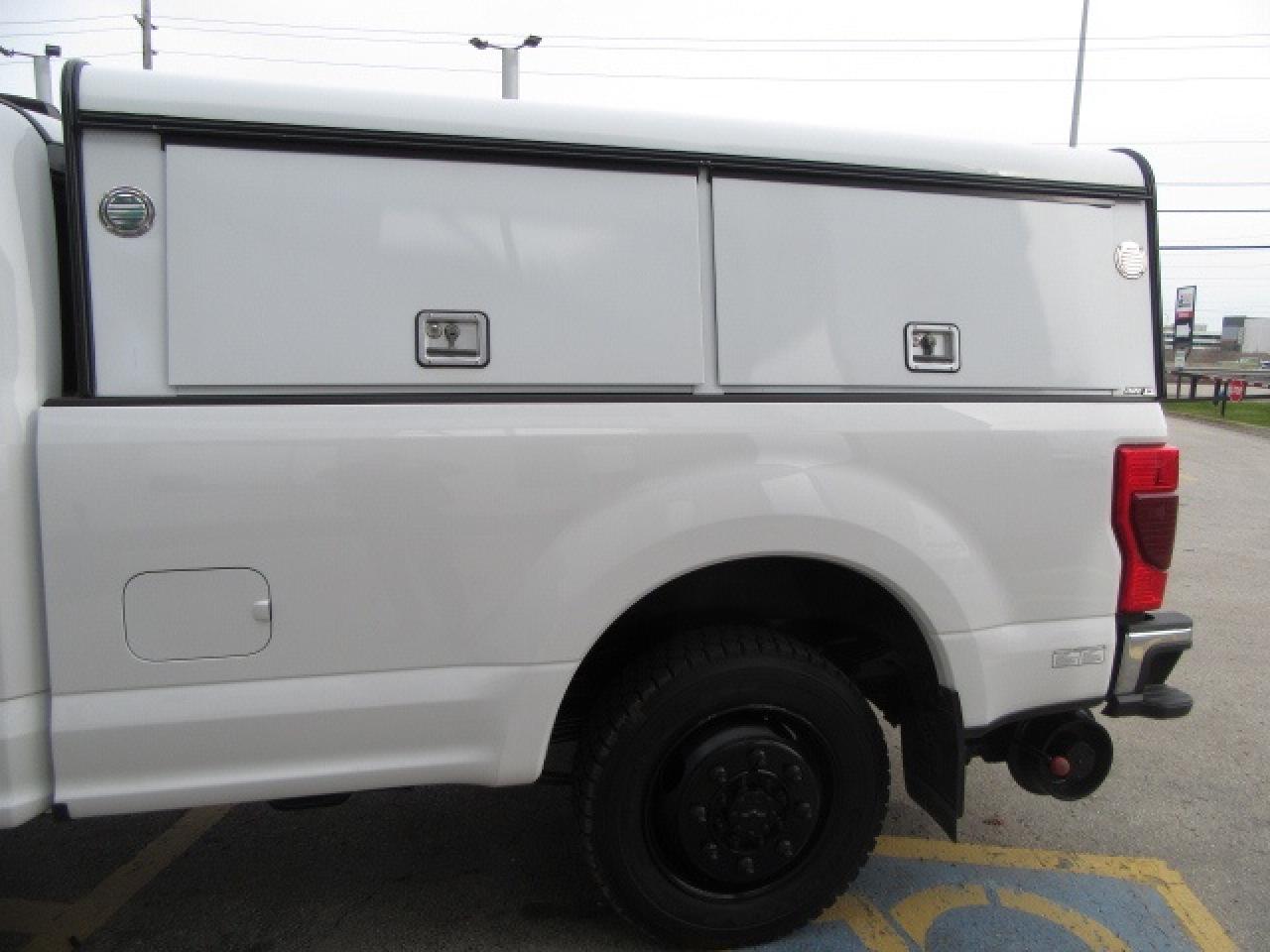 2020 Ford F-350 CREW CAB 4X4 HI-RAIL PACKAGE 8FT BOX Photo