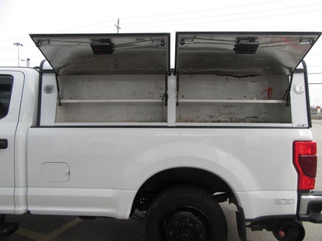 2020 Ford F-350 CREW CAB 4X4 HI-RAIL PACKAGE 8FT BOX Photo