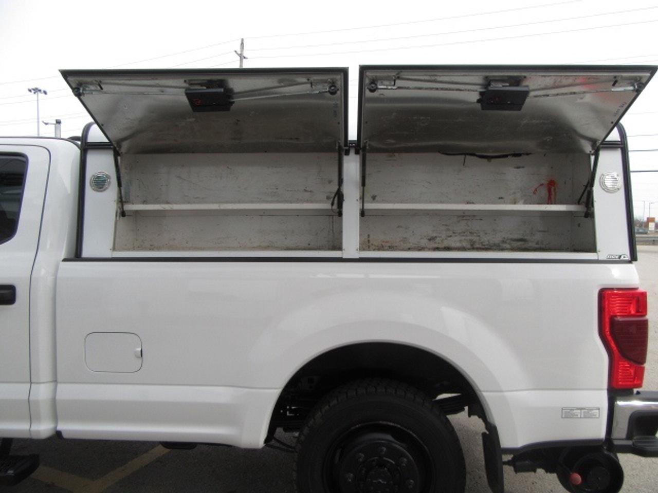 2020 Ford F-350 CREW CAB 4X4 HI-RAIL PACKAGE 8FT BOX Photo