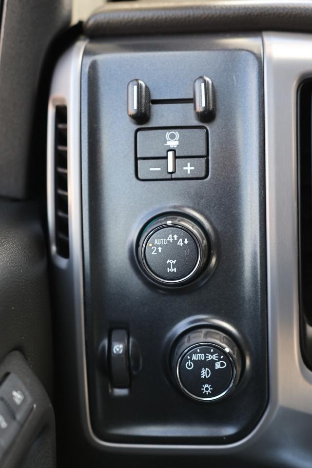 2018 GMC Sierra 1500 SLT-ALLTERRAIN-4WD/CREW CAB/NAV/LEATHER/SUNROOF/BL Photo