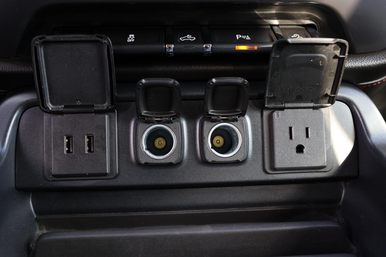 2018 GMC Sierra 1500 SLT-ALLTERRAIN-4WD/CREW CAB/NAV/LEATHER/SUNROOF/BL Photo