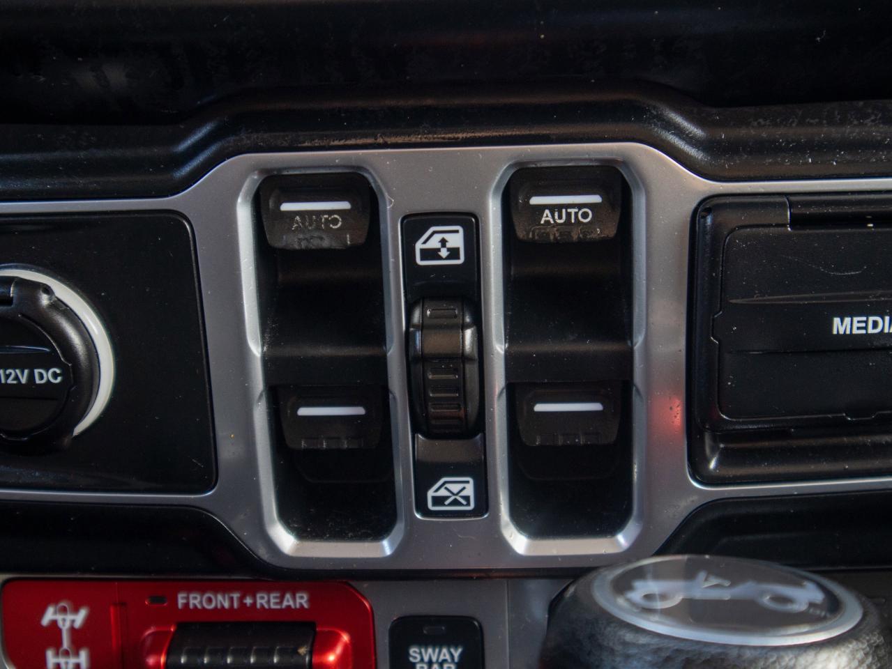 2018 Jeep WRANGLER UNLIMITED Rubicon- Removable Roof Photo