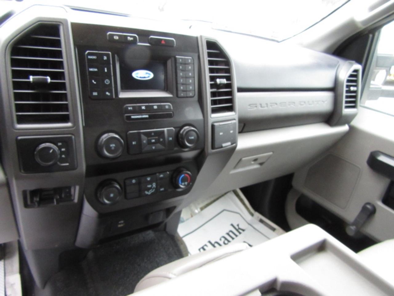 2020 Ford Super Duty F-550 DIESEL 4X4 CREW/NEW SERVICE/BODY & CRANE Photo