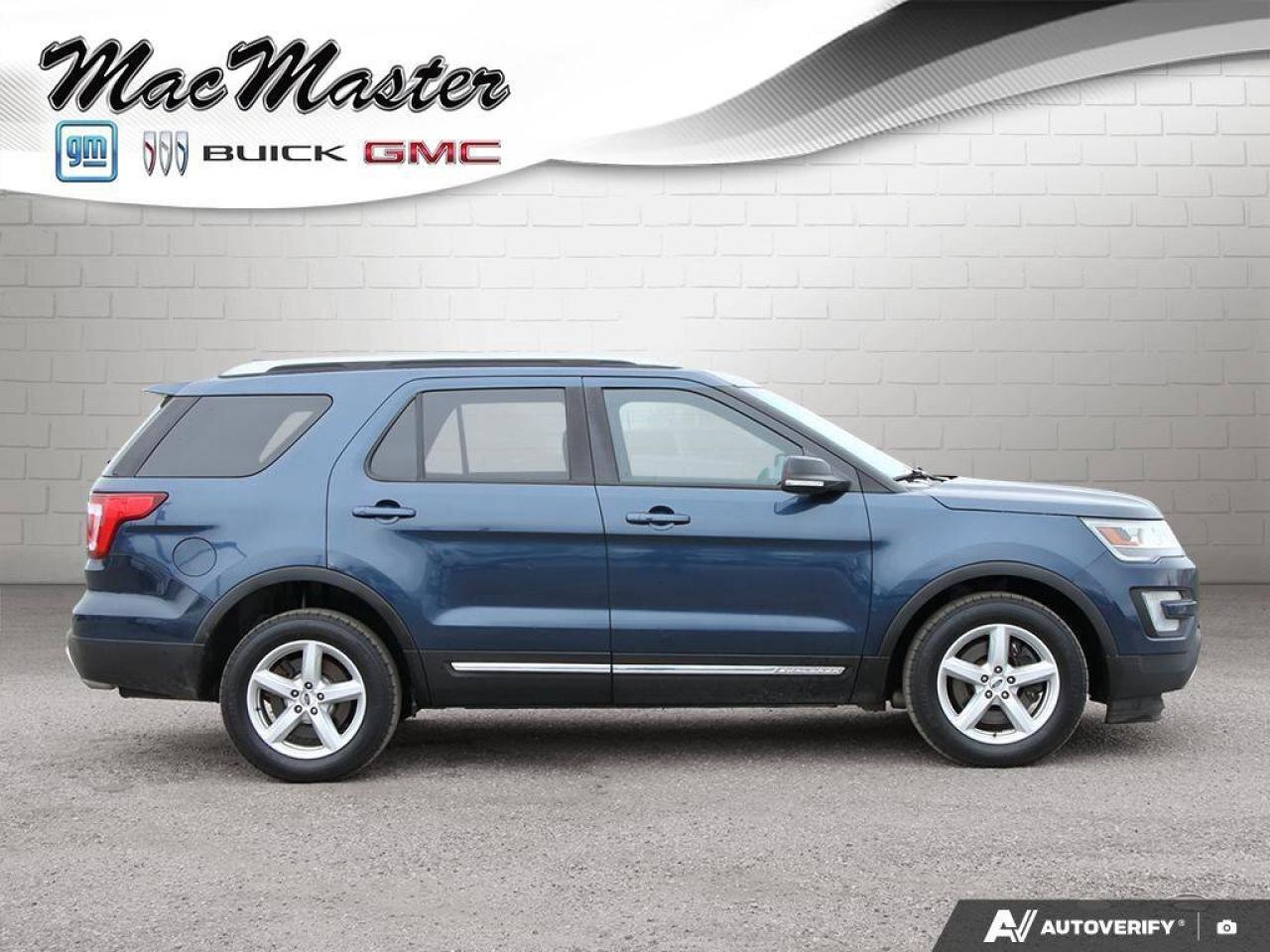 2017 Ford Explorer XLTXLT, V6, 4WD, NAV, ROOF, HEATED CLOTH, AS-TRADE Photo