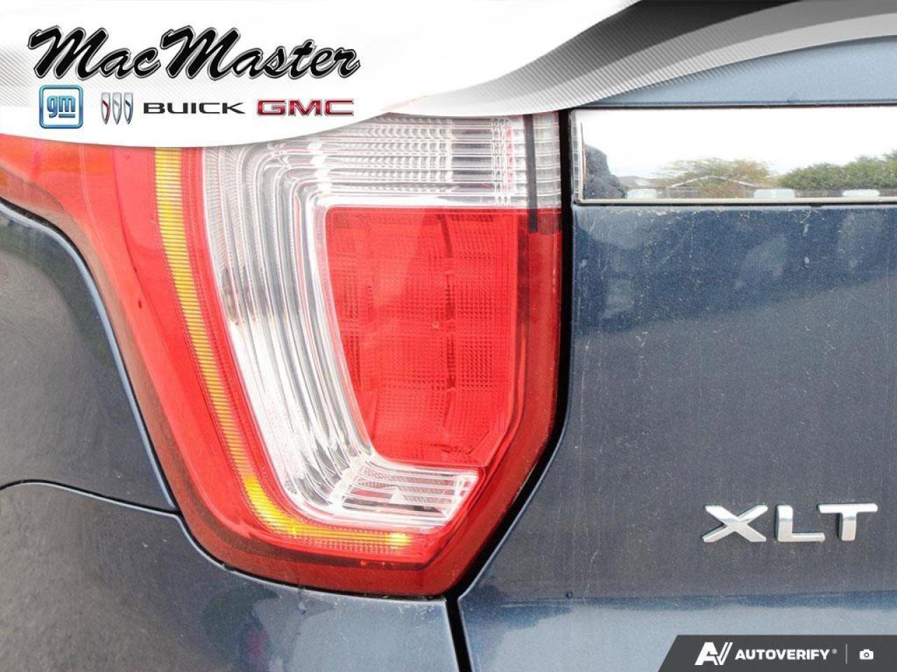 2017 Ford Explorer XLTXLT, V6, 4WD, NAV, ROOF, HEATED CLOTH, AS-TRADE Photo