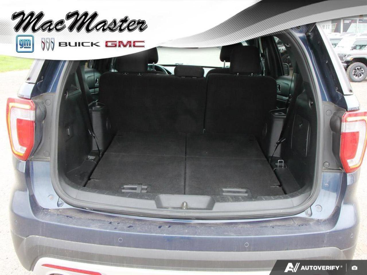 2017 Ford Explorer XLTXLT, V6, 4WD, NAV, ROOF, HEATED CLOTH, AS-TRADE Photo