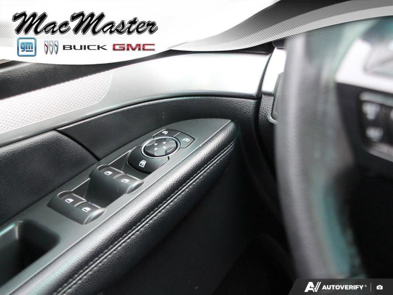 2017 Ford Explorer XLTXLT, V6, 4WD, NAV, ROOF, HEATED CLOTH, AS-TRADE Photo