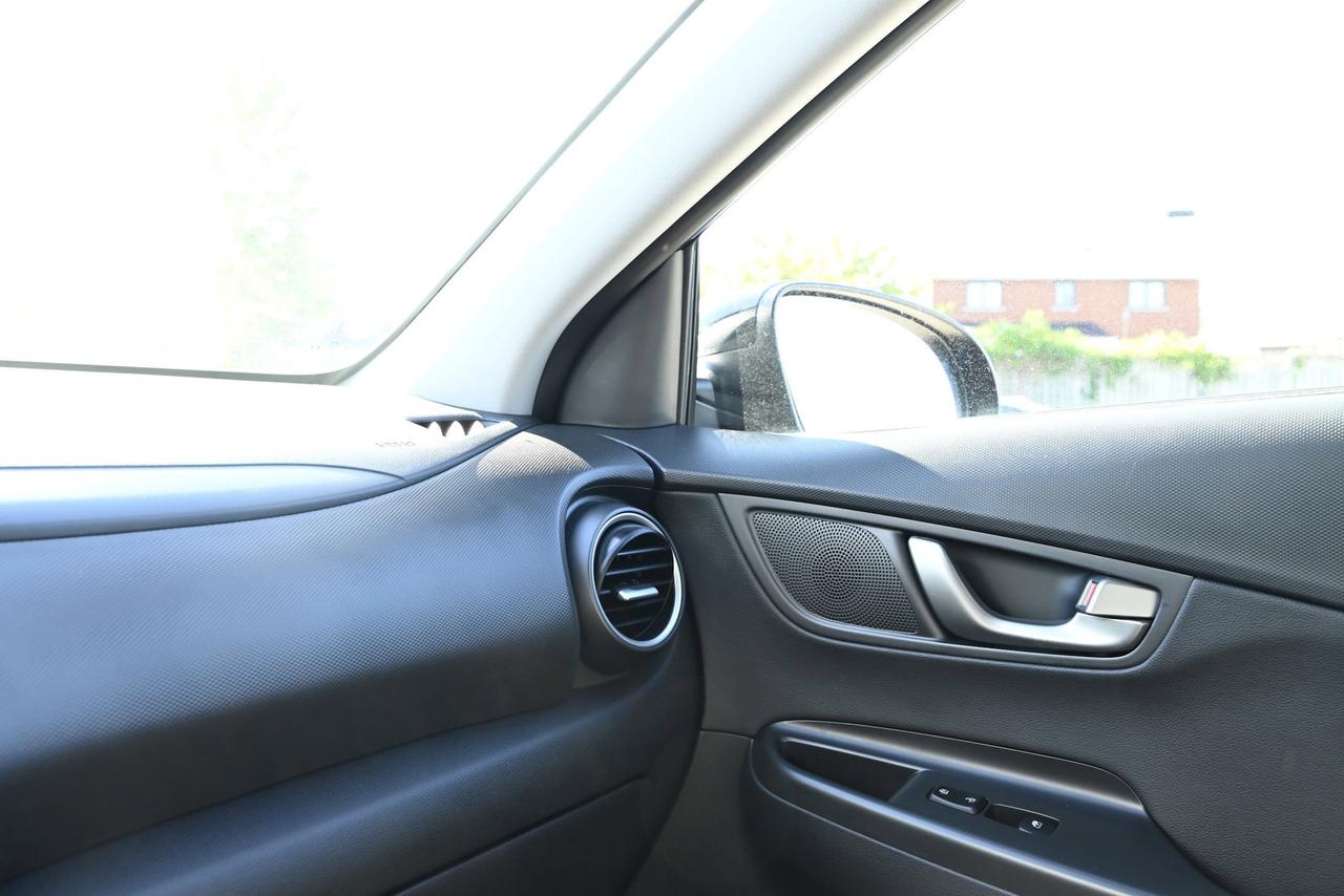 2021 Hyundai KONA Leather/AWD/ Service History Photo