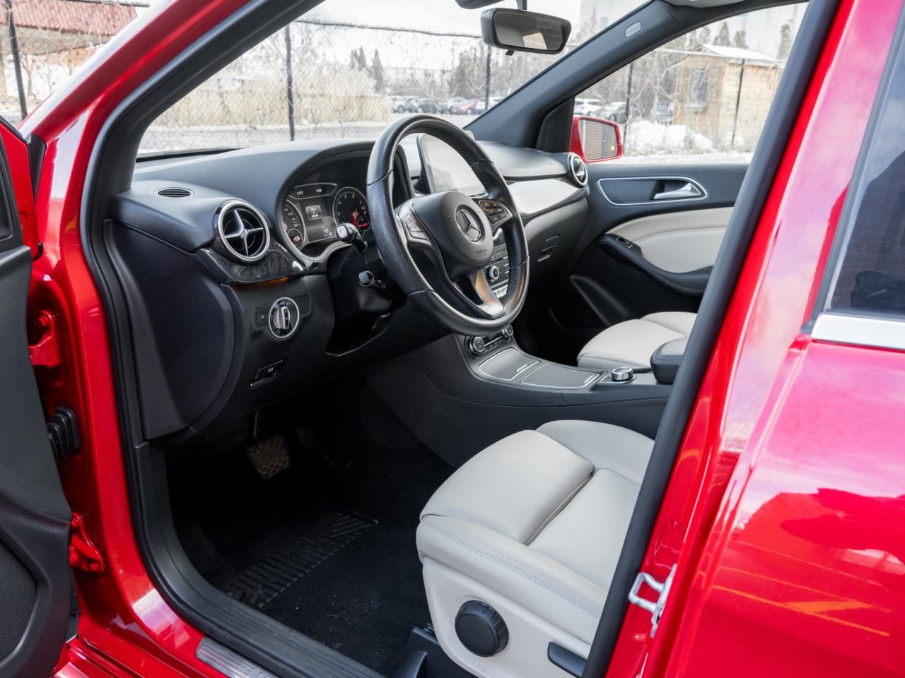 2016 Mercedes-Benz B-Class 4dr HB B 250 Sports Tourer 4MATIC LOW MILEAGE NO A Photo